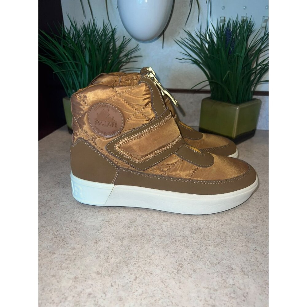 Pajar Canadian Gala Waterproof Zip Front Booties Tan/Gold Size 7.5